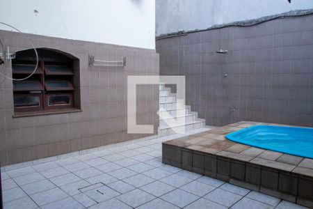 Casa à venda com 255m², 3 quartos e 3 vagasPiscina