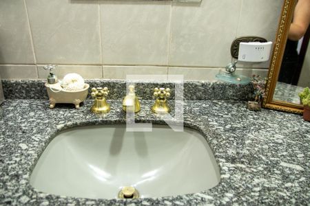 Casa à venda com 255m², 3 quartos e 3 vagasBanheiro Social