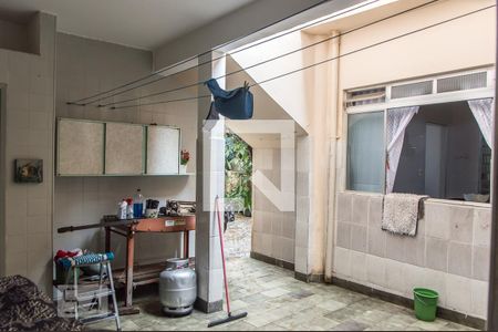 Casa à venda com 300m², 3 quartos e 4 vagas