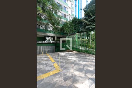 Apartamento à venda com 45m², 2 quartos e 1 vaga Apartamento à venda com 45m², 2 quartos e 1 vagaFachada
