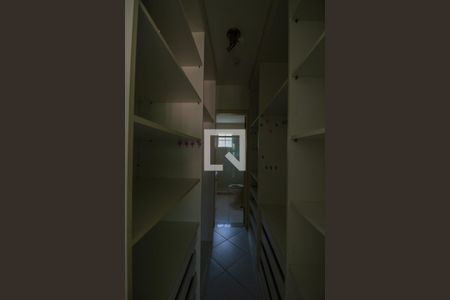 Closet da suíte 1 de casa de condomínio à venda com 4 quartos, 170m² em Vargem Pequena, Rio de Janeiro