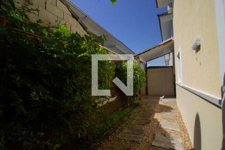 Casa de condomínio à venda com 170m², 4 quartos e 2 vagasJardim
