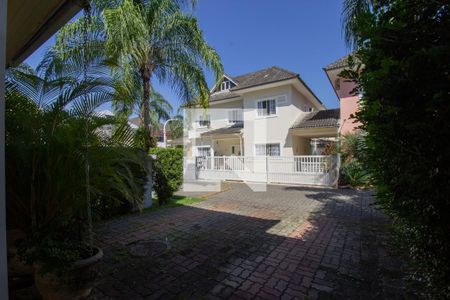 Casa de condomínio à venda com 170m², 4 quartos e 2 vagasGaragem