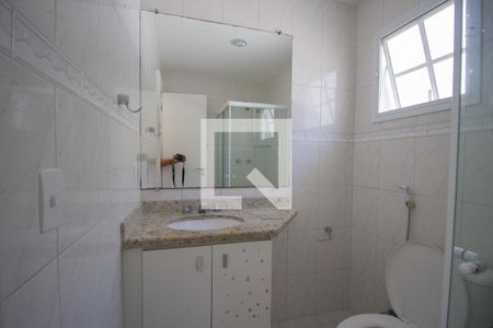 Casa de condomínio à venda com 170m², 4 quartos e 2 vagasBanheiro da Suíte 2