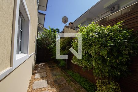 Casa de condomínio à venda com 170m², 4 quartos e 2 vagasJardim