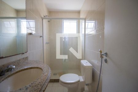 Casa de condomínio à venda com 170m², 4 quartos e 2 vagasBanheiro