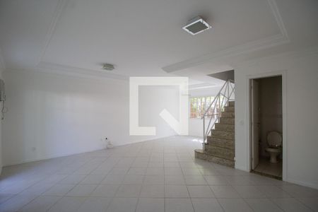 Sala de casa de condomínio à venda com 4 quartos, 170m² em Vargem Pequena, Rio de Janeiro