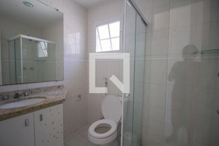 Casa de condomínio à venda com 170m², 4 quartos e 2 vagasBanheiro da Suíte 2