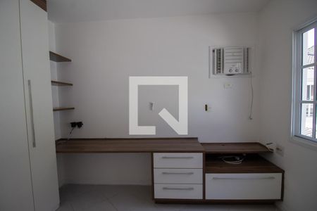 Casa de condomínio à venda com 170m², 4 quartos e 2 vagasQuarto 1