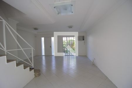 Sala de casa de condomínio à venda com 4 quartos, 170m² em Vargem Pequena, Rio de Janeiro