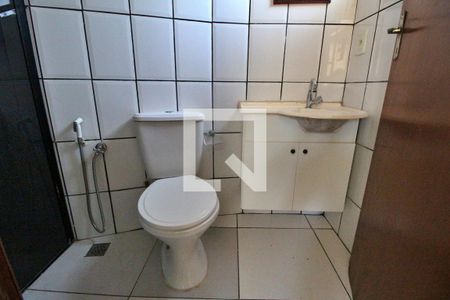 Banheiro do Quarto 2 (suíte) de casa à venda com 4 quartos, 145m² em Jardim Guarani, Campinas