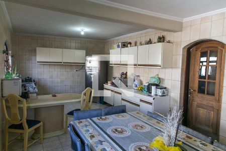 Casa à venda com 265m², 6 quartos e 5 vagasCozinha