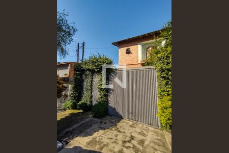 Casa à venda com 265m², 6 quartos e 5 vagasFachada