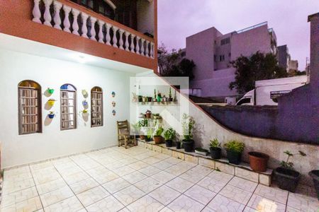 Casa à venda com 160m², 3 quartos e 2 vagasVaranda