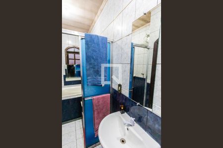 Casa à venda com 160m², 3 quartos e 2 vagasBanheiro da Suíte