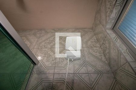 Banheiro de apartamento à venda com 1 quarto, 38m² em Protásio Alves, Porto Alegre