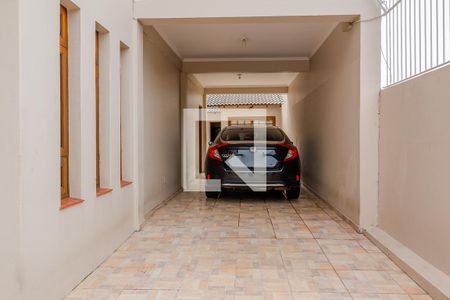 Casa para alugar com 220m², 3 quartos e 3 vagas Casa para alugar com 220m², 3 quartos e 3 vagasGaragem