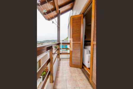 Casa para alugar com 220m², 3 quartos e 3 vagas Casa para alugar com 220m², 3 quartos e 3 vagasVaranda