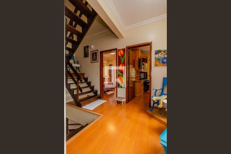 Casa para alugar com 220m², 3 quartos e 3 vagas Casa para alugar com 220m², 3 quartos e 3 vagasCorredor