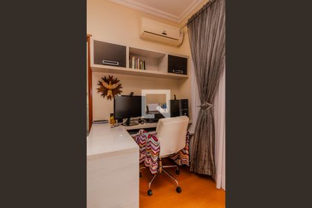 Casa para alugar com 220m², 3 quartos e 3 vagas Casa para alugar com 220m², 3 quartos e 3 vagasCloset da suíte