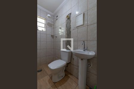 Casa 1 - Banheiro de casa para alugar com 3 quartos, 100m² em Jardim Cotinha, São Paulo