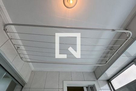 Apartamento à venda com 86m², 2 quartos e 1 vagaÁrea de Serviço