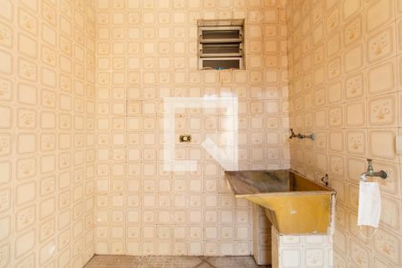 Casa à venda com 150m², 3 quartos e 2 vagas Casa à venda com 150m², 3 quartos e 2 vagasÁrea de serviço