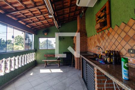 Casa à venda com 150m², 3 quartos e 2 vagas Casa à venda com 150m², 3 quartos e 2 vagasChurrasqueira