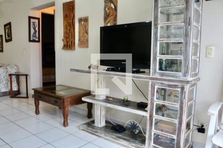 Sala de apartamento para alugar com 2 quartos, 88m² em Jardim Guaiuba, Guarujá