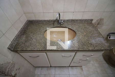 Casa para alugar com 160m², 2 quartos e 2 vagasBanheiro Social