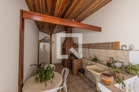 Casa à venda com 180m², 3 quartos e 5 vagasÁrea comum - Churrasqueira