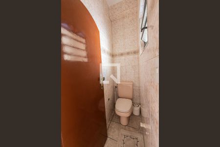 Casa à venda com 180m², 3 quartos e 5 vagasBanheiro de Serviço