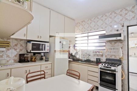 Casa à venda com 140m², 3 quartos e 2 vagasCozinha