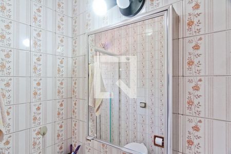 Casa à venda com 140m², 3 quartos e 2 vagasBanheiro