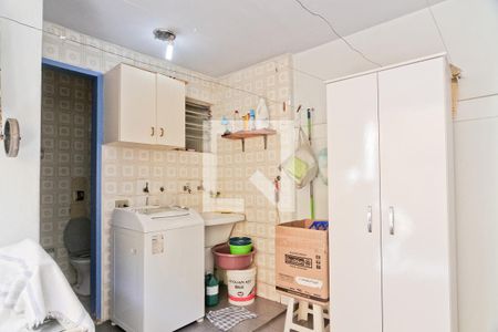 Casa à venda com 140m², 3 quartos e 2 vagasÁrea de Serviço