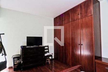 Casa à venda com 140m², 3 quartos e 2 vagasSuíte
