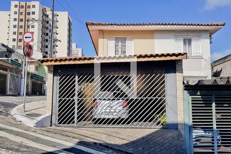 Casa à venda com 140m², 3 quartos e 2 vagasFachada