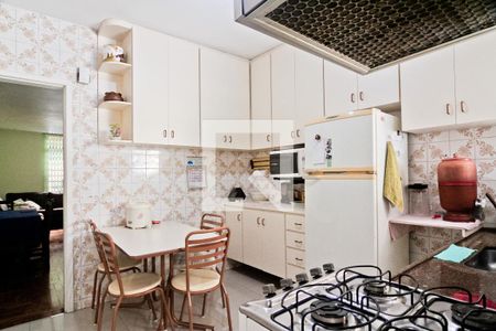 Casa à venda com 140m², 3 quartos e 2 vagasCozinha