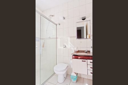 Casa à venda com 140m², 3 quartos e 2 vagasBanheiro da Suíte