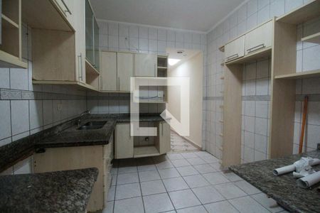 Casa à venda com 132m², 4 quartos e 2 vagas Casa à venda com 132m², 4 quartos e 2 vagasCozinha