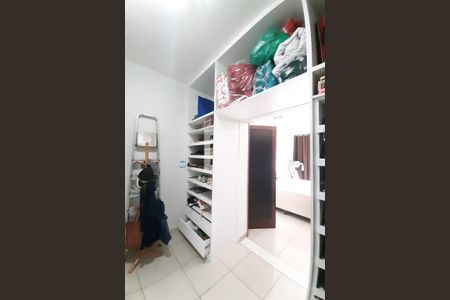 Casa à venda com 350m², 7 quartos e 10 vagasCloset da suíte 2