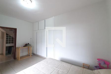 Casa à venda com 350m², 7 quartos e 10 vagasQuarto 1