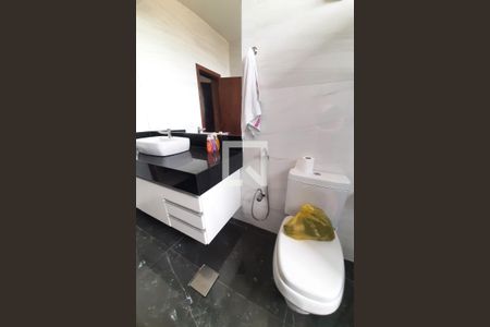 Casa à venda com 350m², 7 quartos e 10 vagasBanheiro da Suíte 1