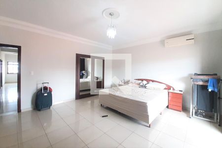 Casa à venda com 350m², 7 quartos e 10 vagasSuíte 2