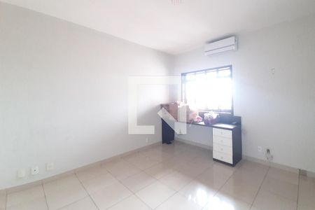 Casa à venda com 350m², 7 quartos e 10 vagasSuíte 1