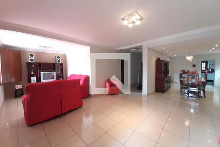 Sala de casa para alugar com 7 quartos, 350m² em Planalto, Belo Horizonte
