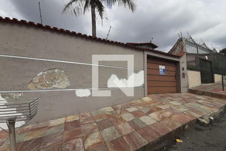 Casa à venda com 350m², 7 quartos e 10 vagasFachada