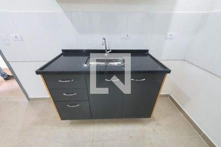 Cozinha de apartamento para alugar com 1 quarto, 32m² em Vila Nair, São Paulo