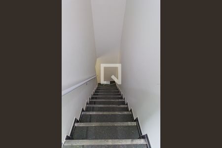 Escada Cozinha/Cobertura de apartamento à venda com 1 quarto, 100m² em Vila Pires, Santo André