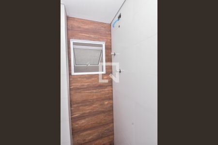 Casa de condomínio para alugar com 37m², 1 quarto e sem vagaBanheiro